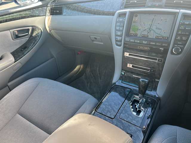 トヨタ クラウン ロイヤル ロイヤルサルーン G 千葉県 2007(平19)年 8.2万km ダークブルーマイカ 純正ＨＤＤナビ　オートクルーズコントロール　電動サンシェード　パワーシート　バックカメラ　純正ドライブレコーダー　スマートキー　純正マット　カーテンエアバッグ　ＥＴＣ　純正ＡＷ　ＬＥＤヘッドライト