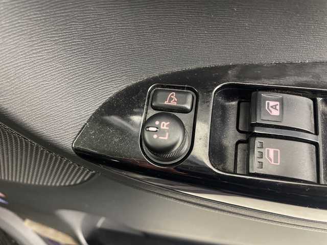 ダイハツ タント カスタム RS SA 群馬県 2014(平26)年 8.7万km ナイトシャドーパープルクリスタルM ４ＷＤ　純正オーディオ　オートライト　両側電動スライドドア　プッシュスタート　スマートキー　バニティミラー　革巻きハンドル　リアサンシェード　盗難防止装置　横滑り防止機能　衝突被害軽減ブレーキ　禁煙車