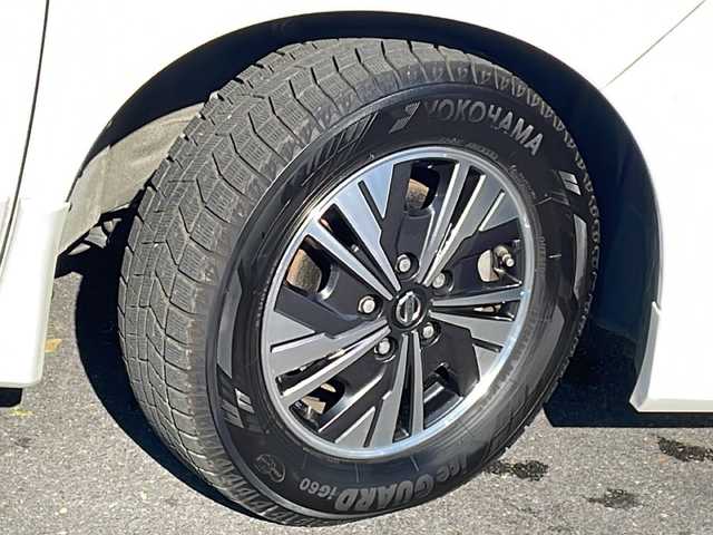 日産 セレナ ハイウェイスター プロパイロットED 長野県 2016(平28)年 6.1万km ブリリアントホワイトパール 2トーン プロパイロット/エマージェンシーブレーキ/純正9型ナビフルセグTV/バックカメラ/フリップダウンモニター/両側パワースライドドア/ドライブレコーダー/純正15インチアルミ/コーナーセンサー/社外マフラー/保証書/スペアキー