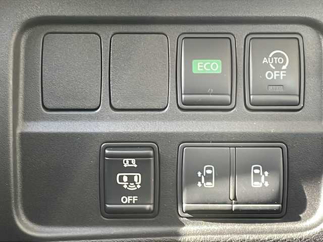 日産 セレナ ハイウェイスター プロパイロットED 長野県 2016(平28)年 6.1万km ブリリアントホワイトパール 2トーン プロパイロット/エマージェンシーブレーキ/純正9型ナビフルセグTV/バックカメラ/フリップダウンモニター/両側パワースライドドア/ドライブレコーダー/純正15インチアルミ/コーナーセンサー/社外マフラー/保証書/スペアキー