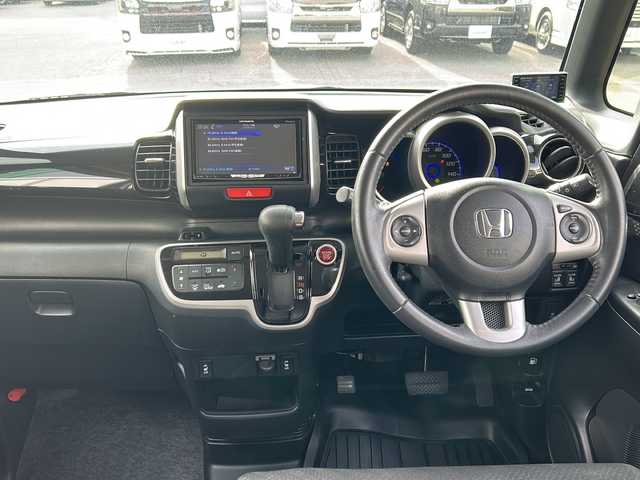 ホンダ Ｎ ＢＯＸ カスタム ターボ SSパッケージ 静岡県 2015(平27)年 7万km プレミアムゴールドパープルパール /社外ナビ/地デジTV//社外CD/DVD/Bluetooth//バックカメラ//両側パワースライド//フロントシートヒーター//CTAB//純正15インチAW//ディスチャージ//アイドリングストップ//スマートキー