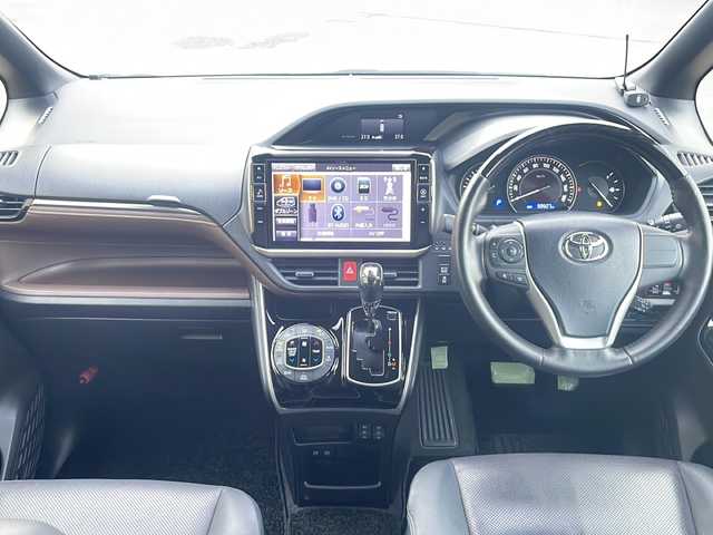 トヨタ エスクァイア Gi 岩手県 2017(平29)年 9.4万km ホワイトパールクリスタルシャイン 寒冷地仕様　セーフティセンス　ＡＬＰＩＮＥ１１型ナビ　フリップダウン　ダブルゾーン再生　フルセグ　バックＣ　レザーシート　シートヒーター　両側電動スライド　クルコン　コーナーセンサー　純正１５ＡＷ