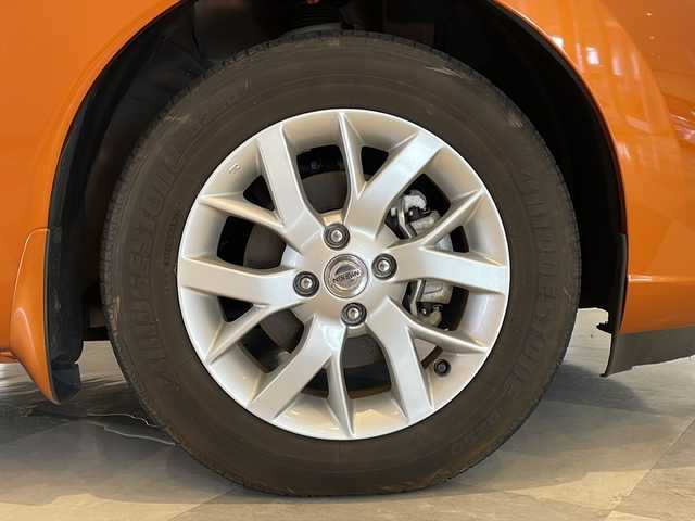 日産 ノート e－パワー メダリスト 福井県 2017(平29)年 2.9万km プレミアムコロナオレンジ 純正7インチメモリーナビ/(CD/DVD/BD/BT/SD/USB/フルセグ)/アラウンドビューモニター/衝突被害軽減システム/車線逸脱警報/横滑り防止装置/ETC/ドライブレコーダー/デジタルインナーミラー/アイドリングストップ/LEDヘッドライト/フォグランプ/オートライト/純正１５インチAW/プッシュスタート/スマートキー/ウィンカーミラー/電動格納ミラー/純正フロアマット/ドアバイザー/スペアキー	/取扱説明書/保証書
