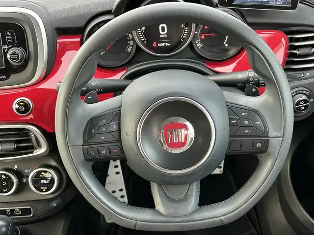 フィアット ５００Ｘ 岡山県 2016(平28)年 12.1万km 赤 スマートキー/社外メモリ SD ナビ/ドライブレコーダー/オートライト/純正アルミホイール/ETC/プッシュスタート/シートヒーター/取扱説明書/保証書