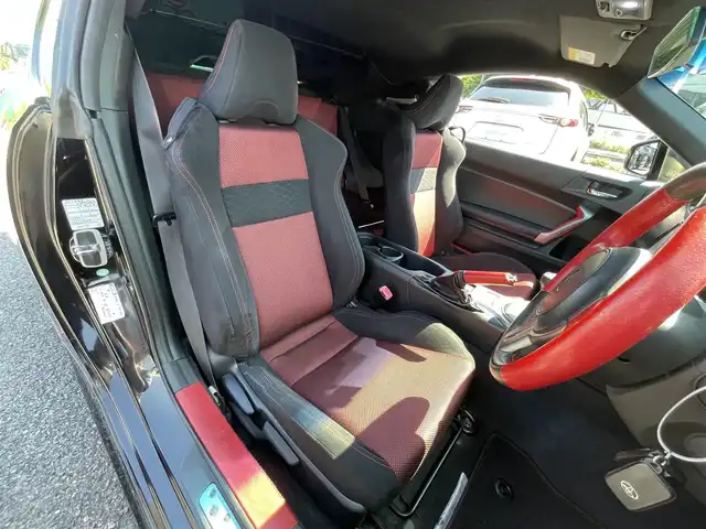 トヨタ ８６ GT 千葉県 2012(平24)年 8.8万km クリスタルブラックシリカ 6MT/モデリスタエアロ/HKS車高調/HKS２本出しマフラー/SSR１８インチアルミホイール/HKSエアクリーナー/クスコタワーバー/社外SDナビ【CN-RE07WD】/・CD/DVD/MSV/Bluetooth/フルセグ/バックカメラ/スマートキー/社外ETC/純正キセノンヘッドライト/フォグランプ/カーテンエアバッグ/新車時保証書＆取扱説明書