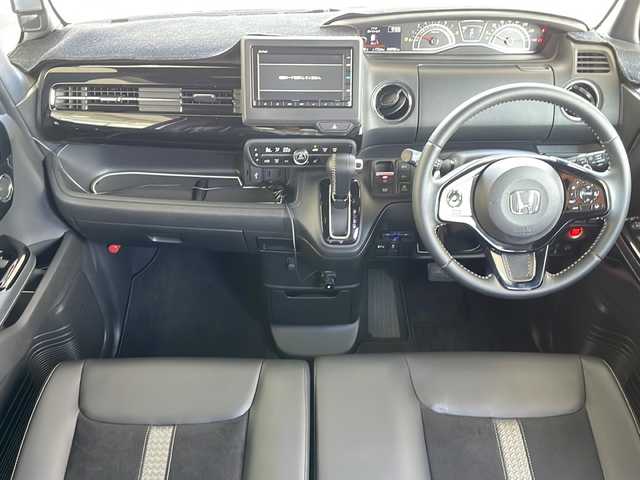 ホンダ Ｎ ＢＯＸ カスタム L ターボ 山口県 2022(令4)年 4.1万km プラチナホワイトパール 純正7型ナビゲーション/CD/USB/Bluetooth/ipod/バックカメラ/両側パワースライドドア/ハーフレザーシート　/デジタルインナーミラー　/前席シートヒーター　/ステアリングスイッチ　/パドルシフト 　/コーナーセンサー　/アダプティブクルーズコントロール　/ハーフレザーシート　/純正フロアマット　/LEDヘッドライト/プッシュスタート/ETC