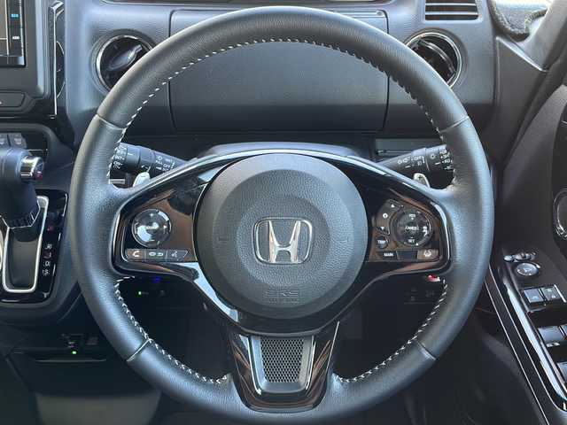 ホンダ Ｎ ＢＯＸ カスタム L ターボ 山口県 2022(令4)年 4.1万km プラチナホワイトパール 純正7型ナビゲーション/CD/USB/Bluetooth/ipod/バックカメラ/両側パワースライドドア/ハーフレザーシート　/デジタルインナーミラー　/前席シートヒーター　/ステアリングスイッチ　/パドルシフト 　/コーナーセンサー　/アダプティブクルーズコントロール　/ハーフレザーシート　/純正フロアマット　/LEDヘッドライト/プッシュスタート/ETC