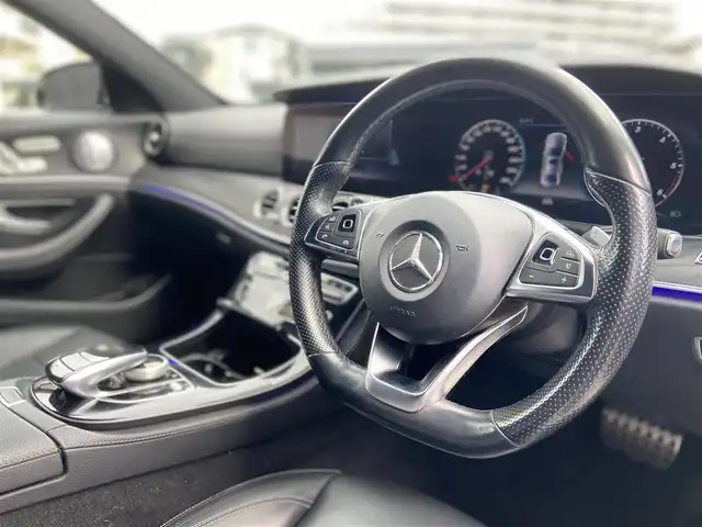メルセデス・ベンツ Ｅ２２０ｄ アバンギャルド スポーツ 栃木県 2018(平30)年 4.4万km ポーラホワイト 純正アルミ有/Burmester  /HUD  /レーダーセーフティパッケージ  /全方位カメラ　/純正ナビ　/フルセグ　/パワーシート　/シートヒーター　/黒革　/電動リアゲート　/ETC  /LED  /社外19インチAW
