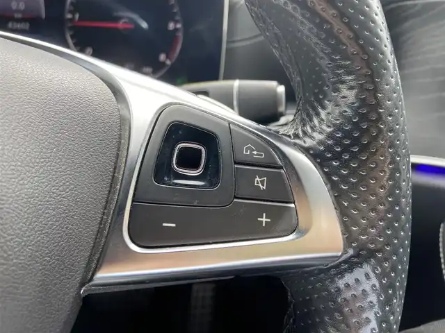 メルセデス・ベンツ Ｅ２２０ｄ アバンギャルド スポーツ 栃木県 2018(平30)年 4.4万km ポーラホワイト 純正アルミ有/Burmester  /HUD  /レーダーセーフティパッケージ  /全方位カメラ　/純正ナビ　/フルセグ　/パワーシート　/シートヒーター　/黒革　/電動リアゲート　/ETC  /LED  /社外19インチAW