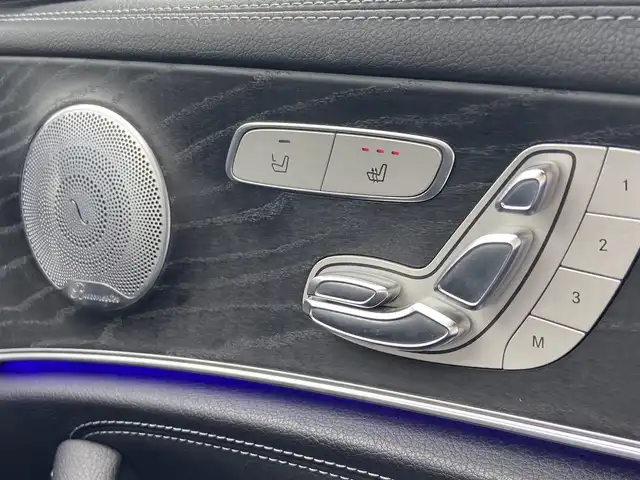 メルセデス・ベンツ Ｅ２２０ｄ アバンギャルド スポーツ 栃木県 2018(平30)年 4.4万km ポーラホワイト 純正アルミ有/Burmester  /HUD  /レーダーセーフティパッケージ  /全方位カメラ　/純正ナビ　/フルセグ　/パワーシート　/シートヒーター　/黒革　/電動リアゲート　/ETC  /LED  /社外19インチAW