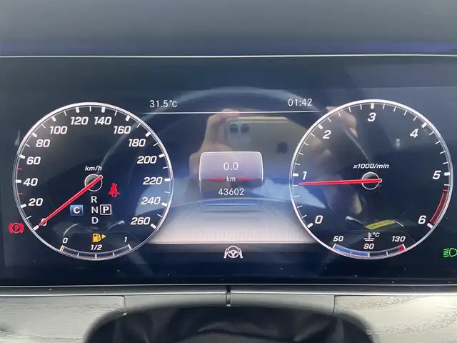 メルセデス・ベンツ Ｅ２２０ｄ アバンギャルド スポーツ 栃木県 2018(平30)年 4.4万km ポーラホワイト 純正アルミ有/Burmester  /HUD  /レーダーセーフティパッケージ  /全方位カメラ　/純正ナビ　/フルセグ　/パワーシート　/シートヒーター　/黒革　/電動リアゲート　/ETC  /LED  /社外19インチAW