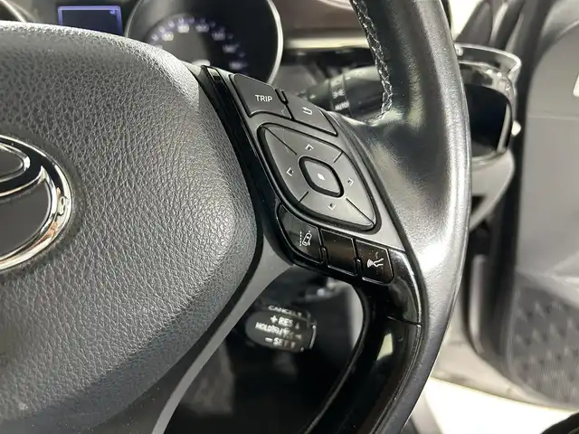 トヨタ Ｃ－ＨＲ G 佐賀県 2017(平29)年 8万km メタルストリームM 純正7インチナビ/フルセグＴＶ/CD/DVD/Bluetooth/モデリスタエアロ/バックカメラ/衝突被害軽減装置/ブラインドスポットモニター/レーダークルーズコントロール/クリアランスソナー/ビルトインETC/オートライト/オートマチックハイビーム/LEDヘッドライト/フォグライト/電子パーキング/ブレーキホールド/前後ドライブレコーダー/運転席・助手席シートヒーター/ハーフレザーシート/ISOFIX対応シート/オートワイパー/純正18インチアルミホイール/純正フロアマット/スマートキー/スペアキー×１