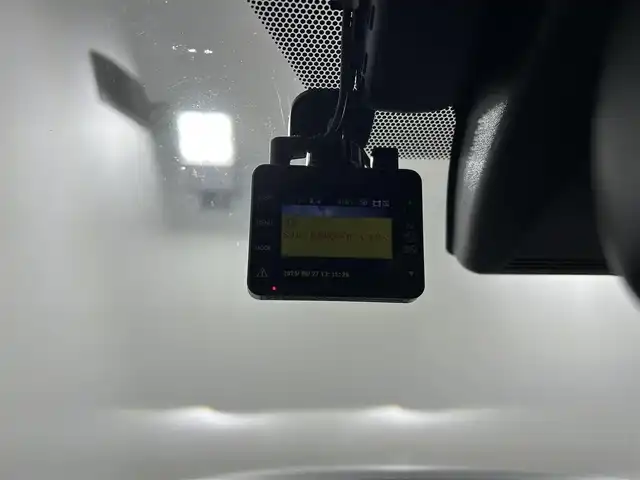 トヨタ Ｃ－ＨＲ G 佐賀県 2017(平29)年 8万km メタルストリームM 純正7インチナビ/フルセグＴＶ/CD/DVD/Bluetooth/モデリスタエアロ/バックカメラ/衝突被害軽減装置/ブラインドスポットモニター/レーダークルーズコントロール/クリアランスソナー/ビルトインETC/オートライト/オートマチックハイビーム/LEDヘッドライト/フォグライト/電子パーキング/ブレーキホールド/前後ドライブレコーダー/運転席・助手席シートヒーター/ハーフレザーシート/ISOFIX対応シート/オートワイパー/純正18インチアルミホイール/純正フロアマット/スマートキー/スペアキー×１