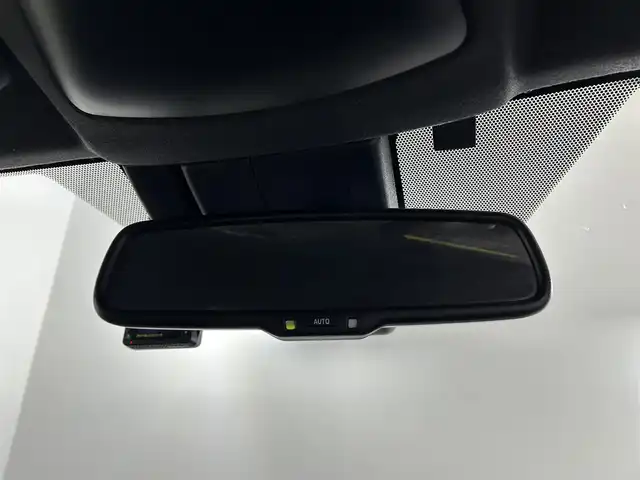 トヨタ Ｃ－ＨＲ G 佐賀県 2017(平29)年 8万km メタルストリームM 純正7インチナビ/フルセグＴＶ/CD/DVD/Bluetooth/モデリスタエアロ/バックカメラ/衝突被害軽減装置/ブラインドスポットモニター/レーダークルーズコントロール/クリアランスソナー/ビルトインETC/オートライト/オートマチックハイビーム/LEDヘッドライト/フォグライト/電子パーキング/ブレーキホールド/前後ドライブレコーダー/運転席・助手席シートヒーター/ハーフレザーシート/ISOFIX対応シート/オートワイパー/純正18インチアルミホイール/純正フロアマット/スマートキー/スペアキー×１