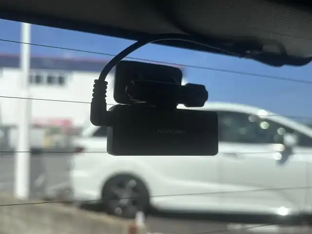 日産 ルークス HWS X アーバンクロム 茨城県 2022(令4)年 0.3万km ホワイトパール 純正ＳＤナビ/（FM/AM/フルセグTV/BT/iPod)/前後ドライブレコーダー/アラウンドビューモニター/ETC/両側パワースライドドア/オートマチックハイビーム/LEDヘッドライト/横滑り防止装置/ABS/純正アルミホイール/純正フロアマット/前後コーナーセンサー/スマートキー/ドアバイザー