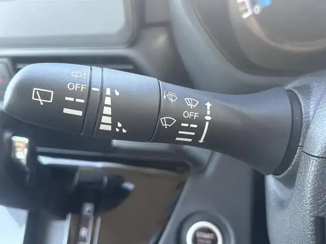 日産 ルークス HWS X アーバンクロム 茨城県 2022(令4)年 0.3万km ホワイトパール 純正ＳＤナビ/（FM/AM/フルセグTV/BT/iPod)/前後ドライブレコーダー/アラウンドビューモニター/ETC/両側パワースライドドア/オートマチックハイビーム/LEDヘッドライト/横滑り防止装置/ABS/純正アルミホイール/純正フロアマット/前後コーナーセンサー/スマートキー/ドアバイザー