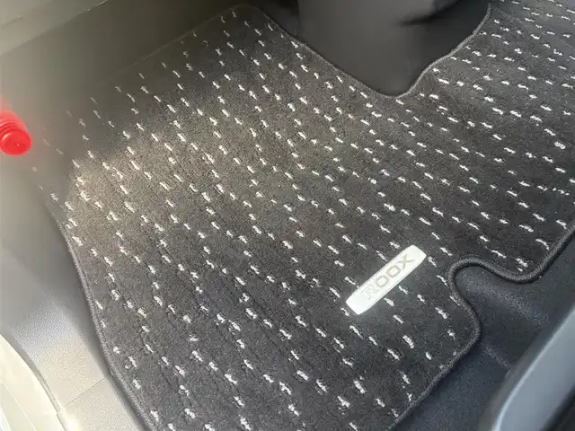 日産 ルークス HWS X アーバンクロム 茨城県 2022(令4)年 0.3万km ホワイトパール 純正ＳＤナビ/（FM/AM/フルセグTV/BT/iPod)/前後ドライブレコーダー/アラウンドビューモニター/ETC/両側パワースライドドア/オートマチックハイビーム/LEDヘッドライト/横滑り防止装置/ABS/純正アルミホイール/純正フロアマット/前後コーナーセンサー/スマートキー/ドアバイザー