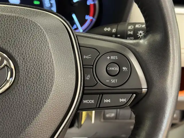 トヨタ ＲＡＶ４ アドベンチャー 群馬県 2019(平31)年 1.7万km アーバンカーキ 禁煙車　衝突軽減　追従型クルコン　ＢＳＭ　クリアランスソナー　純正９インチナビ　フルセグＴＶ　ＢＴバックカメラ　ビルトインＥＴＣ　白革　ルーフレール　温シート　冷シート　４ＷＤ　スマートキー