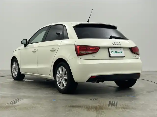 アウディ Ａ１ スポーツバック 1．4TFSI 岡山県 2013(平25)年 4.7万km 白 純正ナビ/（CD/TV/BT)/プッシュスタート/社外前後ドライブレコーダー/オートライト/ETC/ステアリングリモコン/純正フロアマット/アイドリングストップ