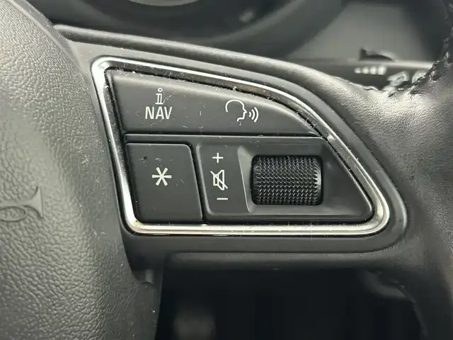 アウディ Ａ１ スポーツバック 1．4TFSI 岡山県 2013(平25)年 4.7万km 白 純正ナビ/（CD/TV/BT)/プッシュスタート/社外前後ドライブレコーダー/オートライト/ETC/ステアリングリモコン/純正フロアマット/アイドリングストップ