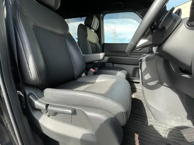 ホンダ ステップワゴン スパーダ 長野県 2022(令4)年 4.6万km クリスタルブラックパール ワンオーナー/4WD/純正ナビ/・Bluetooth/TV/CD/DVD/全方位バックカメラ/社外ETC/クルーズコントロール追走あり/社外ドライブレコーダー/電動リアゲート/純正フロアマット/ハーフレザーシート/前席シートヒーター/両側パワースライド/純正16インチAW/コーナーセンサー前後/LEDオートライト/TVキャンセラー/後部座席サンシェード/アイドリングストップ/寒冷地仕様/スペアキー/スマートキー1本/保証書/取り扱い説明書