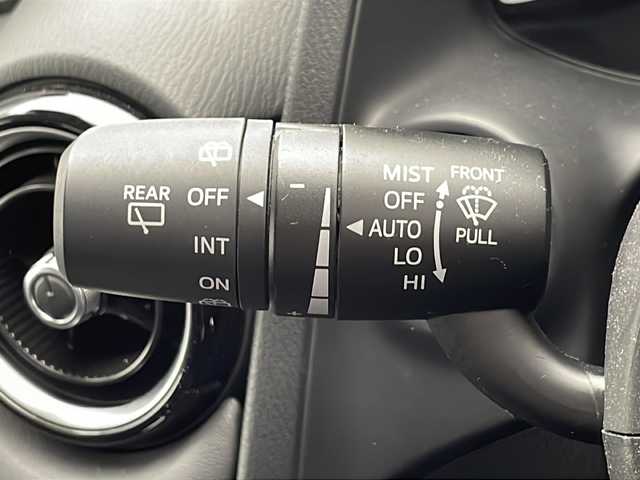 マツダ デミオ XD ツーリング 千葉県 2015(平27)年 5.5万km ダイナミックブルーマイカ 衝突軽減ブレーキ/レーンキープアシスト/クルーズコントロール/純正メモリナビ/（フルセグ/Bluetooth/CD/DVD/FM/AM）/バックカメラ/ETC/ドライブレコーダー（前後）/アイドリングストップ/スマートキー/ヘッドアップディスプレイ/ブラインドスポットモニター/LEDヘッドライト/フォグライト/電動格納ミラー/純正サイドバイザー