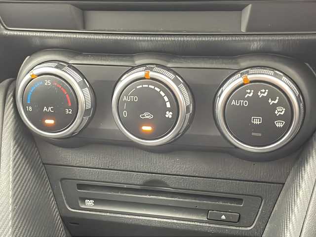 マツダ デミオ XD ツーリング 千葉県 2015(平27)年 5.5万km ダイナミックブルーマイカ 衝突軽減ブレーキ/レーンキープアシスト/クルーズコントロール/純正メモリナビ/（フルセグ/Bluetooth/CD/DVD/FM/AM）/バックカメラ/ETC/ドライブレコーダー（前後）/アイドリングストップ/スマートキー/ヘッドアップディスプレイ/ブラインドスポットモニター/LEDヘッドライト/フォグライト/電動格納ミラー/純正サイドバイザー