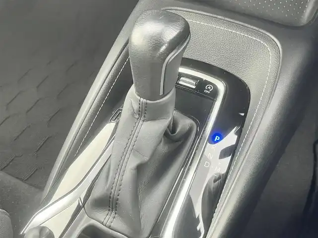 トヨタ カローラ スポーツ G 島根県 2019(令1)年 4.6万km ホワイトパールクリスタルシャイン ワンオーナー/純正9型ＳＤナビ　/フルセグＴＶ　/ＤＶＤ再生　/Ｂｌｕｅｔｏｏｔｈ　/ビルトインＥＴＣ　/前後ドライブレコーダー　/レーダークルーズコントロール　/レーンキープアシスト　/衝突軽減ブレーキシステム　/パドルシフト　/純正LEDライト　/オートハイビーム/純正フロアマット/社外16インチアルミホイール/純正AW＆スタッドレス4本積込み