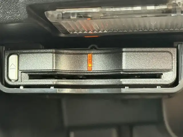 ボルボ Ｖ４０ クロスカントリー D4 モメンタム 愛知県 2017(平29)年 7.8万km 黒 純正ナビ/BT/TV/CD/DVD/USB/バックカメラ/ETC/ブラインドスポットモニター/オートライト/スマートキー/プッシュスタート/アダプティブクルーズコントロール/レーンキープアシスト/オートマチックハイビーム/MDモード付きAT/ハーフレザーシート/LEDヘッドライト/フロアマット/パワーシート/メモリシート/ルーフレール