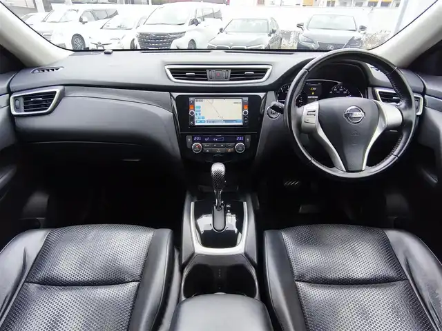 日産 エクストレイル 20X エクストリーマーX 熊本県 2014(平26)年 11.9万km チタニウムカーキ サンルーフ/4WD/純正ナビ（MC313D-W）/【フルセグTV/CD/DVD/BT】/バックカメラ/オートLEDライト/ダウンヒルアシストコントロール/ウィンカーミラー/オートLEDライト/純正17インチAW/革巻きステアリング/前席シートヒーター/社外グリル/ETC/ドライブレコーダー/純正ドアバイザー/純正フロアマット/横滑り防止装置/ABS/盗難防止装置/保証書/取扱説明書