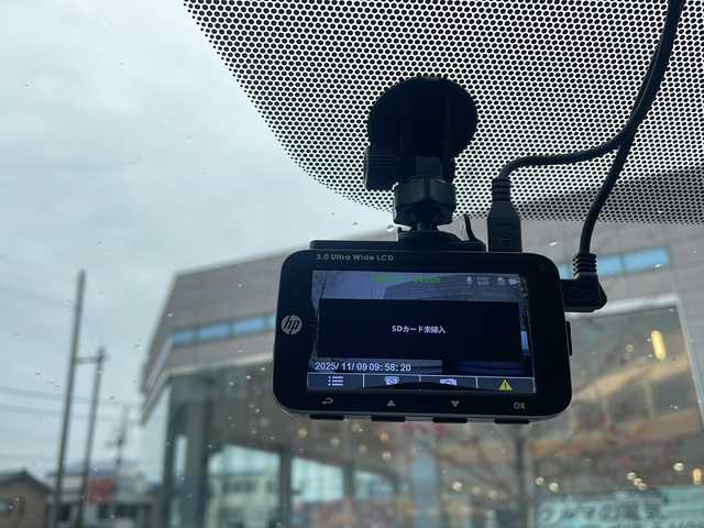 トヨタ プリウス S　LEDエディション 福島県 2010(平22)年 10.6万km ダークバイオレットマイカメタリック 純正ナビゲーション/型番：NSDN-W60/【CD/DVD/SD/TV】/バックカメラ/ビルトインETC/前後ドライブレコーダー/ステアリングリモコン/LEDオートライト/純正フロアマット/純正ドアバイザー