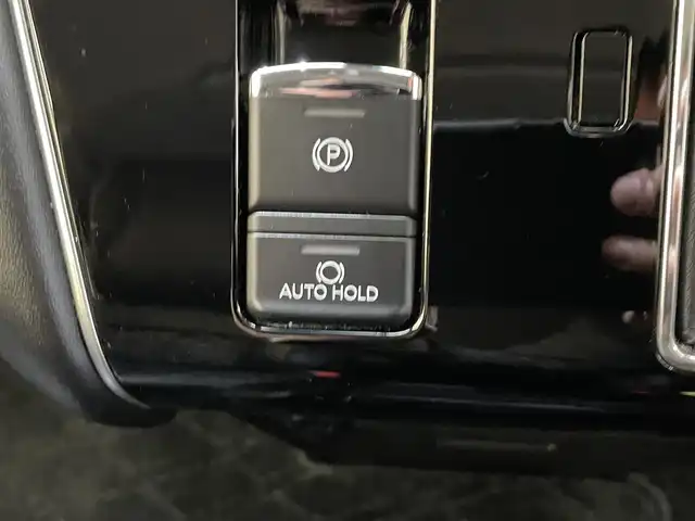 三菱 デリカＤ：５ アーバンギア G パワーパッケージ 岩手県 2019(令1)年 8.9万km ウォームホワイトパール ４WD/ディーゼルターボ/レザーシート/ALPINEビッグXナビ１１インチナビ/マルチアラウンドモニター/e-Assist/レーダークルーズコントロール/衝突被害軽減システム/レーンアシスト/オートマチックハイビーム/後側方車両検知警報システム/後退時車両検知警報システム/横滑り防止装置/アイドリングストップ/オートブレーキホールド/エレクトリックテールゲート/ドライブレコーダー/ETC/AppleCarPlay・AndroidAuto/運転席パワーシート/前席シートヒーター/LEDヘッドライト/純正18インチアルミホイール