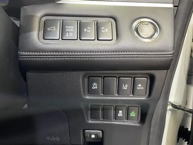 三菱 デリカＤ：５ アーバンギア G パワーパッケージ 岩手県 2019(令1)年 8.9万km ウォームホワイトパール ４WD/ディーゼルターボ/レザーシート/ALPINEビッグXナビ１１インチナビ/マルチアラウンドモニター/e-Assist/レーダークルーズコントロール/衝突被害軽減システム/レーンアシスト/オートマチックハイビーム/後側方車両検知警報システム/後退時車両検知警報システム/横滑り防止装置/アイドリングストップ/オートブレーキホールド/エレクトリックテールゲート/ドライブレコーダー/ETC/AppleCarPlay・AndroidAuto/運転席パワーシート/前席シートヒーター/LEDヘッドライト/純正18インチアルミホイール