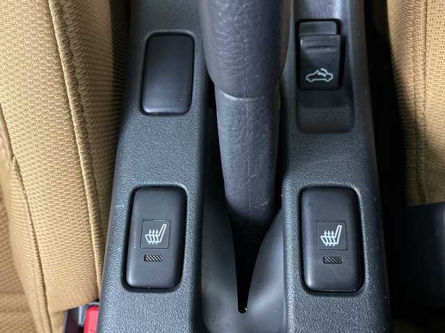 ダイハツ コペン セロ 埼玉県 2024(令6)年 1.3万km パールホワイトⅢ 純正ナビ　/バックカメラ　/フルセグＴＶ　/Ｂｌｕｅｔｏｏｔｈ　/シートヒーター　/オートＬＥＤライト　/ビルトインＥＴＣ　/純正１６インチアルミホイール　/踏み間違い防止機能　/フロアマット　/フォグライト