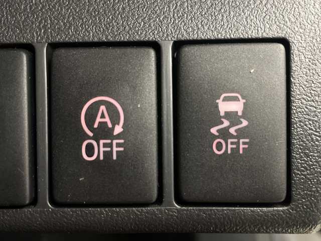 ダイハツ コペン セロ 埼玉県 2024(令6)年 1.3万km パールホワイトⅢ 純正ナビ　/バックカメラ　/フルセグＴＶ　/Ｂｌｕｅｔｏｏｔｈ　/シートヒーター　/オートＬＥＤライト　/ビルトインＥＴＣ　/純正１６インチアルミホイール　/踏み間違い防止機能　/フロアマット　/フォグライト