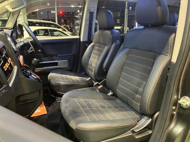 三菱 デリカＤ：５ アクティブギア 兵庫県 2018(平30)年 5.1万km アイガーグレーM/ダイヤモンドブラックマイカ