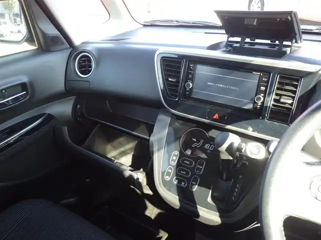 日産 デイズ ルークス ハイウェイスター Gターボ 千葉県 2018(平30)年 3.2万km ブラック エマージェンシーブレーキ/両側パワースライドドア/純正SDナビ/地デジTV/【DVD/CD再生機能】/アラウンドビューモニター/ドライブレコーダー/ETC/LEDヘッドライト/フォグライト/ウインカーミラー/純正15インチアルミホイル/インテリジェントキー