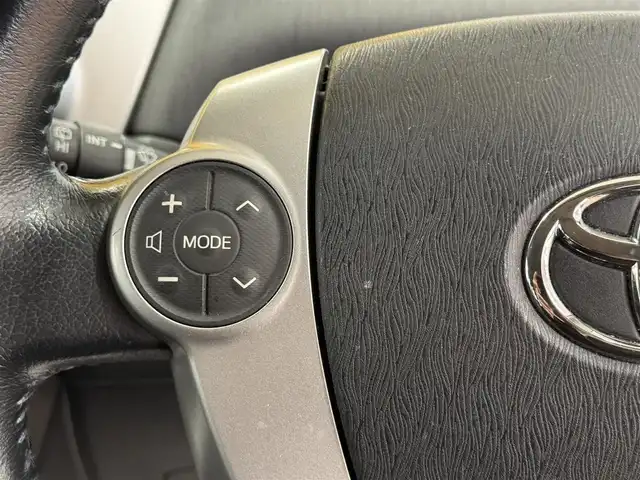 トヨタ プリウス α G 群馬県 2011(平23)年 9.7万km ホワイトパールクリスタルシャイン 純正HDDナビ/　フルセグ/CD/DVD/Blutooth/HDD/AM/FM/バックカメラ/クルーズコントロール/コーナーセンサー/LEDヘッドライト/ステアリングスイッチ/純正フロアマット/スマートキー/プッシュスタート/ビルトインETC