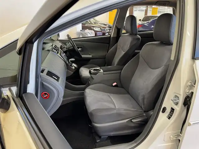 トヨタ プリウス α G 群馬県 2011(平23)年 9.7万km ホワイトパールクリスタルシャイン 純正HDDナビ/　フルセグ/CD/DVD/Blutooth/HDD/AM/FM/バックカメラ/クルーズコントロール/コーナーセンサー/LEDヘッドライト/ステアリングスイッチ/純正フロアマット/スマートキー/プッシュスタート/ビルトインETC