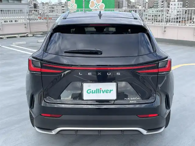 レクサス ＮＸ 350h Fスポーツ 東京都 2024(令6)年 1.6万km グラファイトブラックガラスフレーク ワンオーナー/サンルーフ/マークレビンソン　スピーカー/４WD/Lexus Safety System＋/プリクラッシュセーフティー/レーダークルーズコントロール/レーントレーシングアシスト/ロードサインアシスト/レーダークルーズコントロール/ブラインドスポットモニター/レーンディパーチャーアラート/クリアランスソナー/パーキングサポートブレーキ/オートマチックハイビーム/純正14インチディスプレイオーディオ（ナビ付き）/フルセグTV/Bluetooth/USB接続/全方位カメラ・バックカメラ/パワーバックドア/茶皮本革シート/D席メモリーパワーシート/シートヒーター・エアシート（D/N）/ヒーテッドミラー/ビルトインETC2.0/デジタルインナーミラー/パドルシフト/純正フロアマット/純正20インチアルミホイール/純正ドライブレコーダー（前後）/充電用USBポート/スペアキー１本/カードキー１本/保証書/取扱説明書