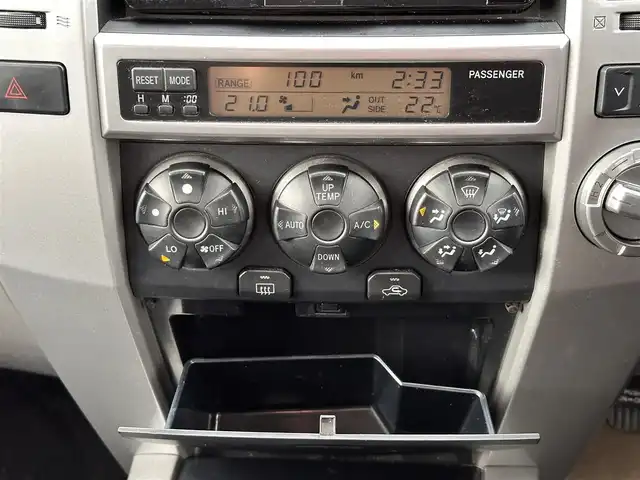 トヨタ ハイラックス サーフ SSR－X 宮城県 2004(平16)年 13.5万km 緑 オールペン（元色：202）/社外メモリナビ（AVIC-RW802）/・CD/DVD/・Bluetooth/・フルセグTV/バックカメラ/ETC/リモコンキー/スペアキー1本/社外17インチAW/フロアマット/ドアバイザー/Wエアバッグ/取扱説明書