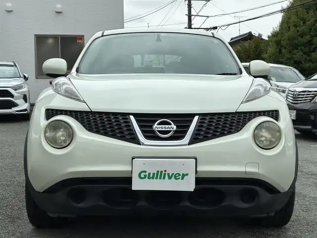日産 ジューク 15RX 熊本県 2010(平22)年 13.9万km ホワイトパール 純正メモリナビ(MP310-W)/【ワンセグTV/SD/CD/DVD/Bluetooth】/バックカメラ/RAYS18インチアルミホイール/オートライト/ETC/盗難防止装置/プッシュスタート/スマートキー/スペアキー/ベンチシート/ダブルエアバッグ/AAC/ABS