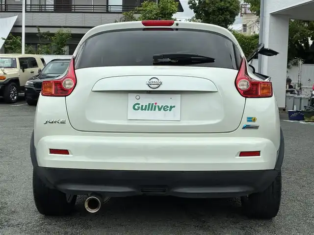 日産 ジューク 15RX 熊本県 2010(平22)年 13.9万km ホワイトパール 純正メモリナビ(MP310-W)/【ワンセグTV/SD/CD/DVD/Bluetooth】/バックカメラ/RAYS18インチアルミホイール/オートライト/ETC/盗難防止装置/プッシュスタート/スマートキー/スペアキー/ベンチシート/ダブルエアバッグ/AAC/ABS