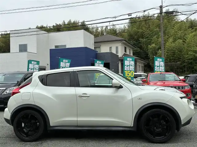 日産 ジューク 15RX 熊本県 2010(平22)年 13.9万km ホワイトパール 純正メモリナビ(MP310-W)/【ワンセグTV/SD/CD/DVD/Bluetooth】/バックカメラ/RAYS18インチアルミホイール/オートライト/ETC/盗難防止装置/プッシュスタート/スマートキー/スペアキー/ベンチシート/ダブルエアバッグ/AAC/ABS