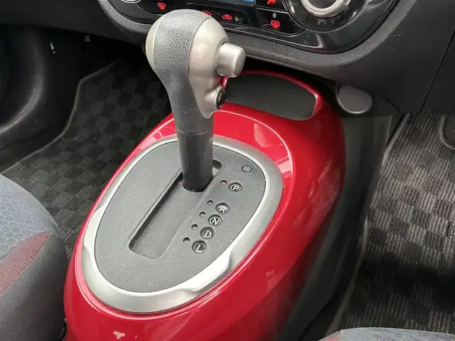 日産 ジューク 15RX 熊本県 2010(平22)年 13.9万km ホワイトパール 純正メモリナビ(MP310-W)/【ワンセグTV/SD/CD/DVD/Bluetooth】/バックカメラ/RAYS18インチアルミホイール/オートライト/ETC/盗難防止装置/プッシュスタート/スマートキー/スペアキー/ベンチシート/ダブルエアバッグ/AAC/ABS
