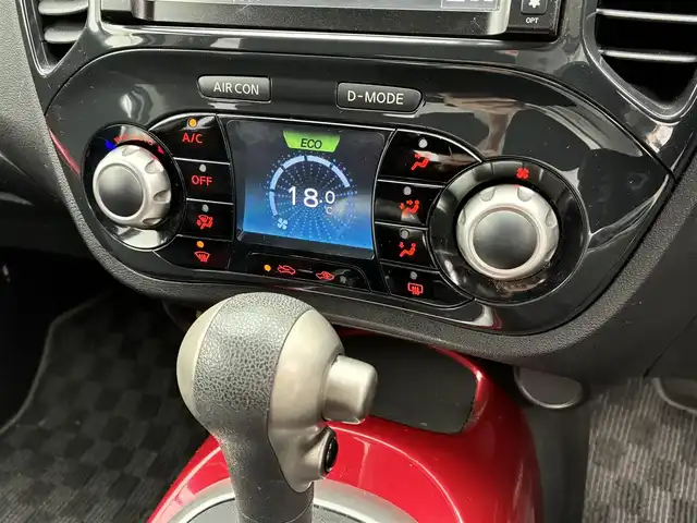 日産 ジューク 15RX 熊本県 2010(平22)年 13.9万km ホワイトパール 純正メモリナビ(MP310-W)/【ワンセグTV/SD/CD/DVD/Bluetooth】/バックカメラ/RAYS18インチアルミホイール/オートライト/ETC/盗難防止装置/プッシュスタート/スマートキー/スペアキー/ベンチシート/ダブルエアバッグ/AAC/ABS