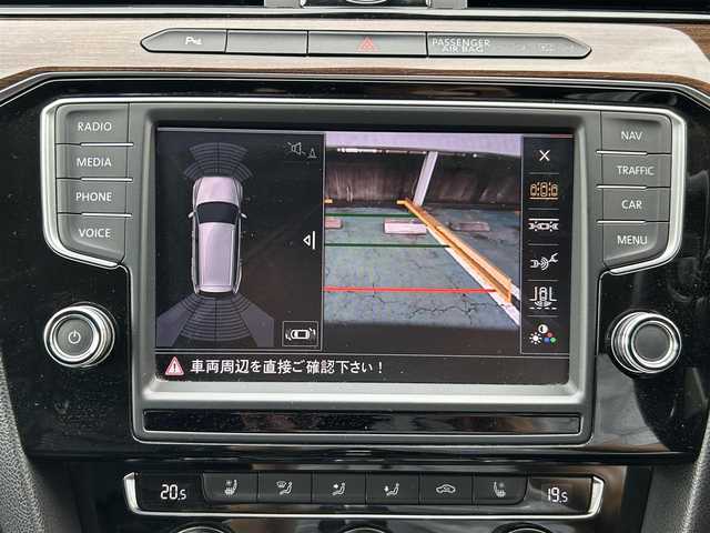 フォルクスワーゲン パサート ヴァリアント TSI ハイライン 静岡県 2015(平27)年 10万km 黒 純正ナビ/フルセグTV/DVD/CD/SD/BT/バックカメラ/パワーバックドア/黒革シート/前席シートヒーター/エアシート/前席パワーシート/運転席シートメモリー/衝突軽減ブレーキ/レーンキープアシスト/レーダークルーズコントロール/クリアランスソナー/LEDヘッドライト/ビルトインETC/社外18インチAW/純正17インチAW付サマータイヤ車内積載/スマートキー×2/保証書/取扱説明書/ナビ取扱説明書
