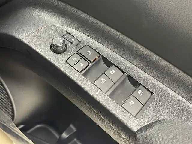 トヨタ シエンタ G クエロ 茨城県 2021(令3)年 1.6万km ブラックマイカ/ベージュ 2トーン 純正ナビ/バックカメラ/ワンセグ/衝突被害軽減ブレーキ/車線逸脱抑制装置/オートマチックハイビーム/クリアランスソナー/両側電動スライドドア/ETC/ドラレコ/シートヒーター/ステアリングヒーター/LEDヘッドライト/スマートキー