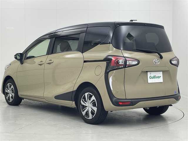 トヨタ シエンタ G クエロ 茨城県 2021(令3)年 1.6万km ブラックマイカ/ベージュ 2トーン 純正ナビ/バックカメラ/ワンセグ/衝突被害軽減ブレーキ/車線逸脱抑制装置/オートマチックハイビーム/クリアランスソナー/両側電動スライドドア/ETC/ドラレコ/シートヒーター/ステアリングヒーター/LEDヘッドライト/スマートキー