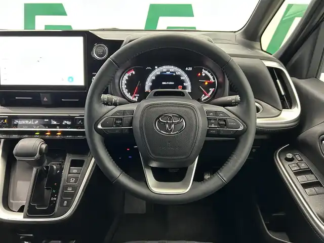 トヨタ ヴォクシー S－Z 鹿児島県 2023(令5)年 1.9万km アティチュードブラックマイカ トヨタセーフティセンス/全車速追従機能付レーダークルーズコントロール/両側パワースライドドア/ブラインドスポットモニター/純正ディスプレイオーディオ/（CD/DVD/フルセグ/Bluetooth/USB）/テレビキャンセラー/ビルトインETC2.0/純正前方ドライブレコーダー/バックカメラ/革巻きステアリング/ステアリングリモコン/ハーフレザーシート/前席シートヒーター/フロント&バックソナー/純正LEDヘッドライト/フロントフォグランプ/オートライト/純正フロアマット/純正17インチアルミ